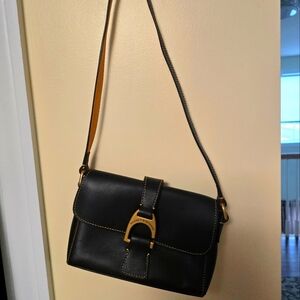 Dooney and Bourke shoulder bag